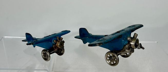 UX99 and UX106 Airplanes