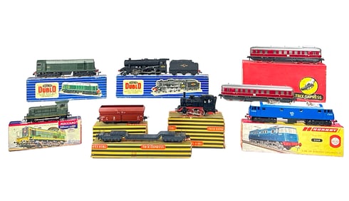 Hornby/Trix Train Cars/Engines - 8 total