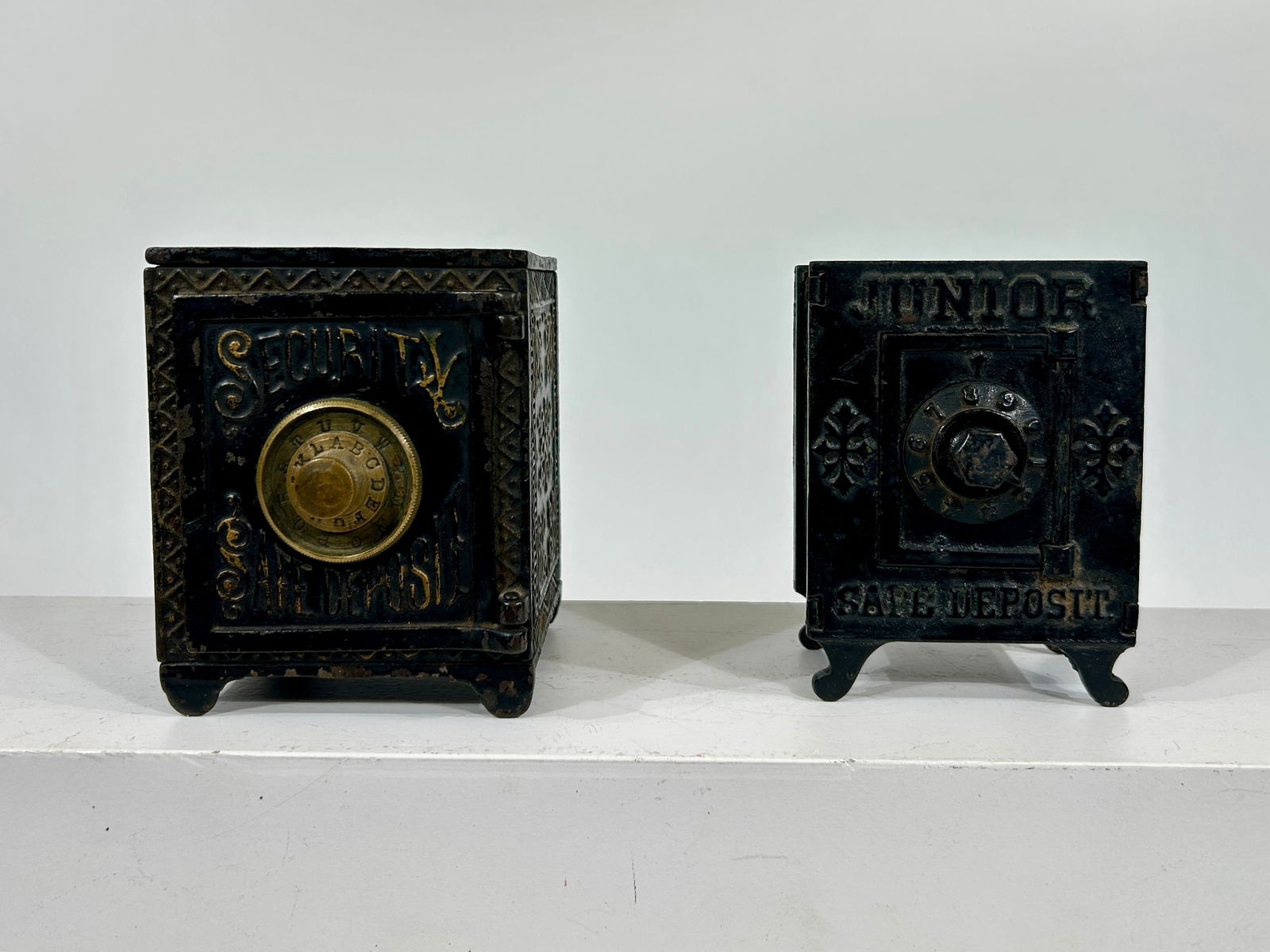 Security Safe Deposit and Junior Safe Cast Iron Bank (1 of 3)
