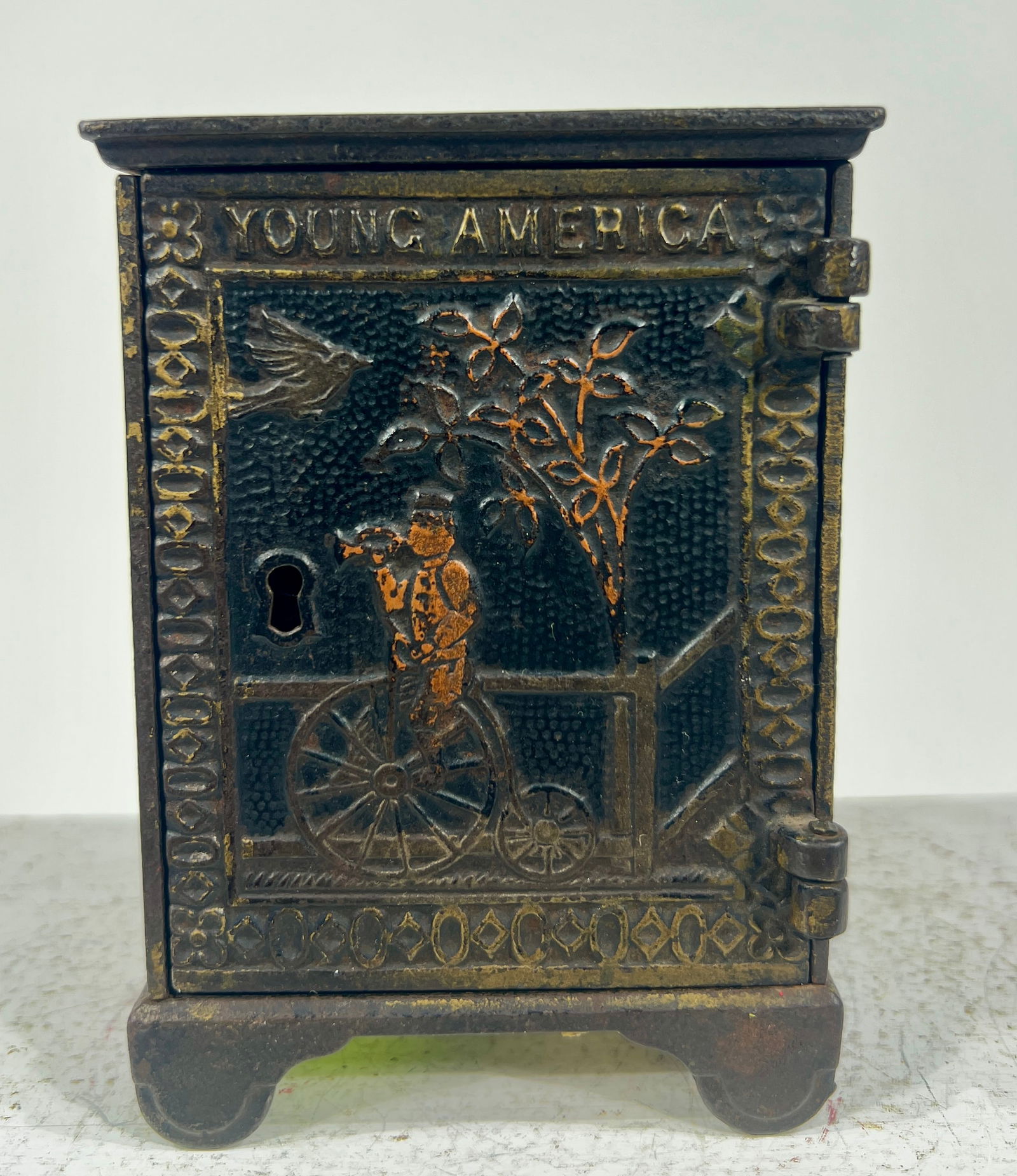 Young America Cast Iron Safe (1 of 3)