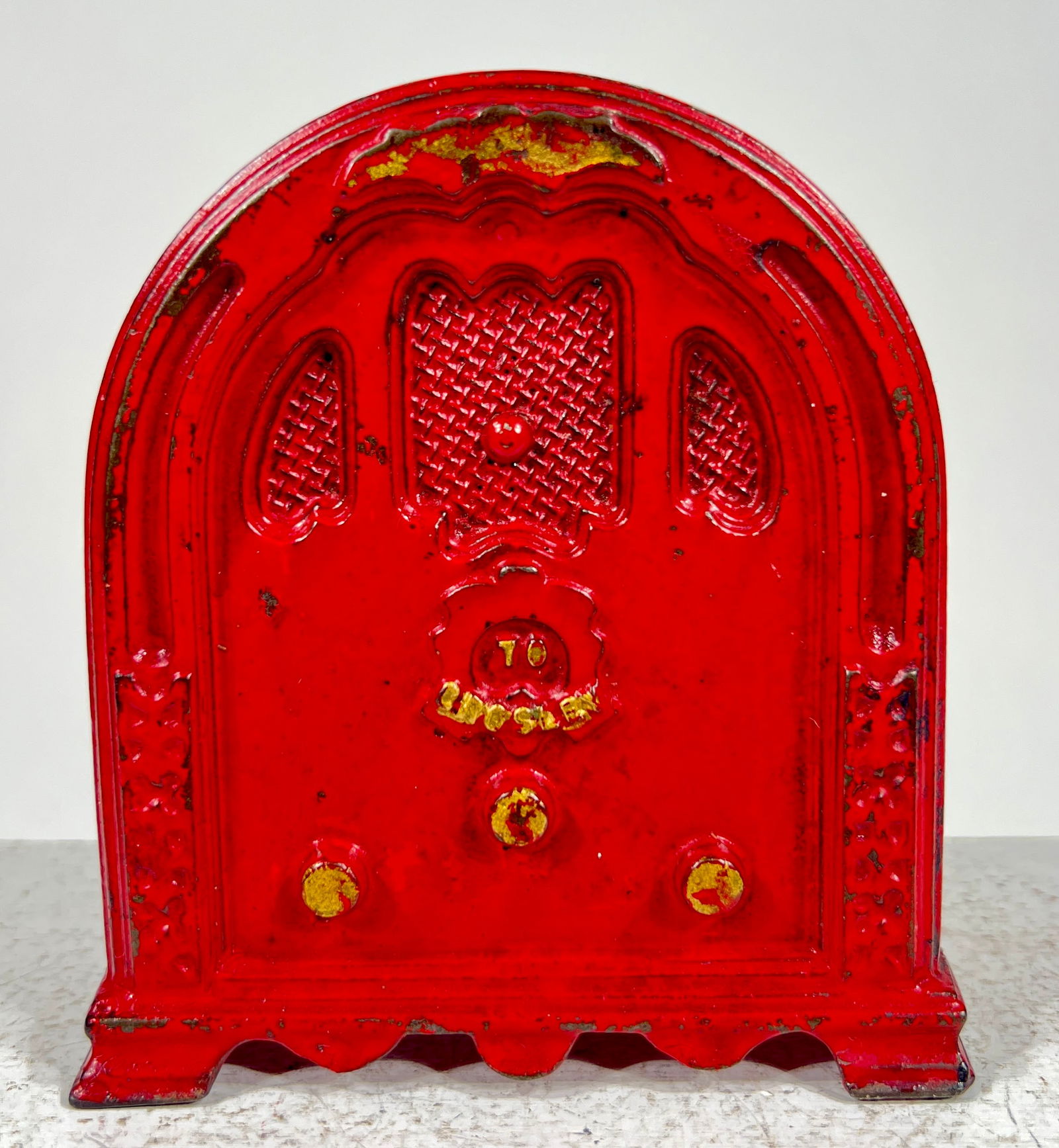 Crosley Radio Bank: Kenton Hardware - Kenton, OH. 1930 - 4 1/4"T x 4"W x 2 1/4"D