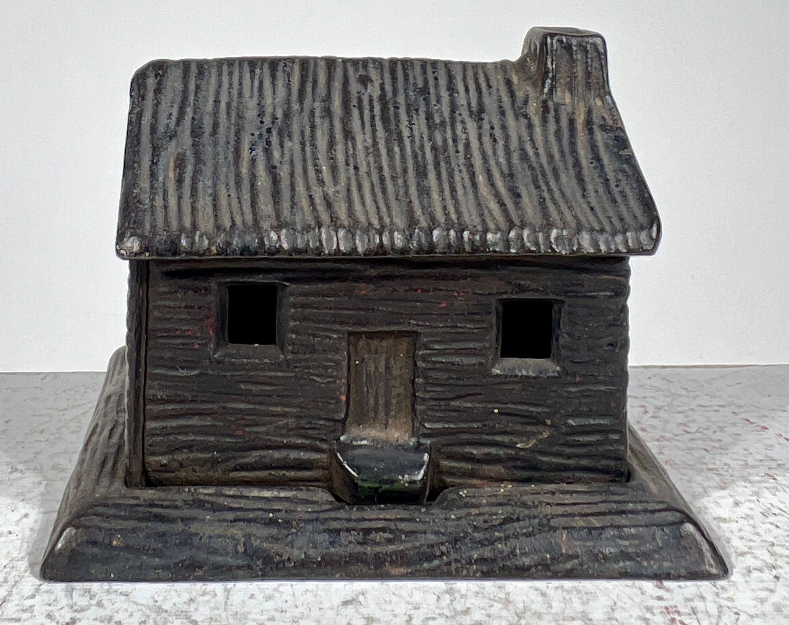 Log Cabin - Chimney Right (1 of 3)