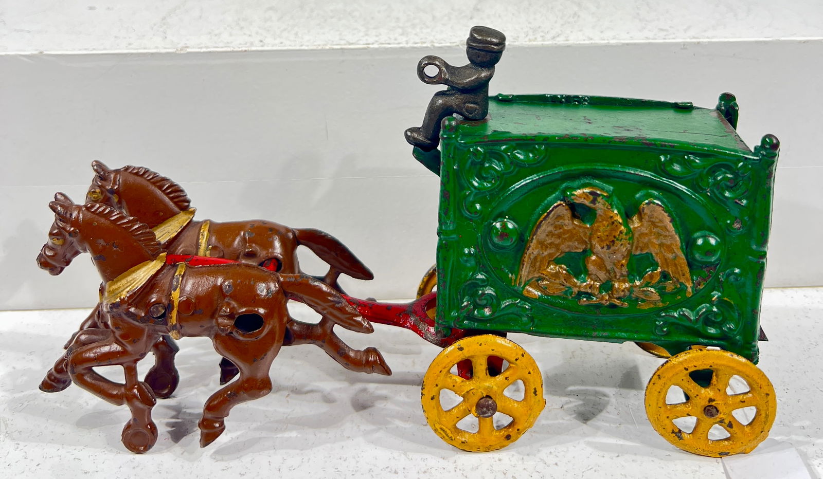 Royal Circus Eagle Coach Cast Iron Toy (1 of 3)