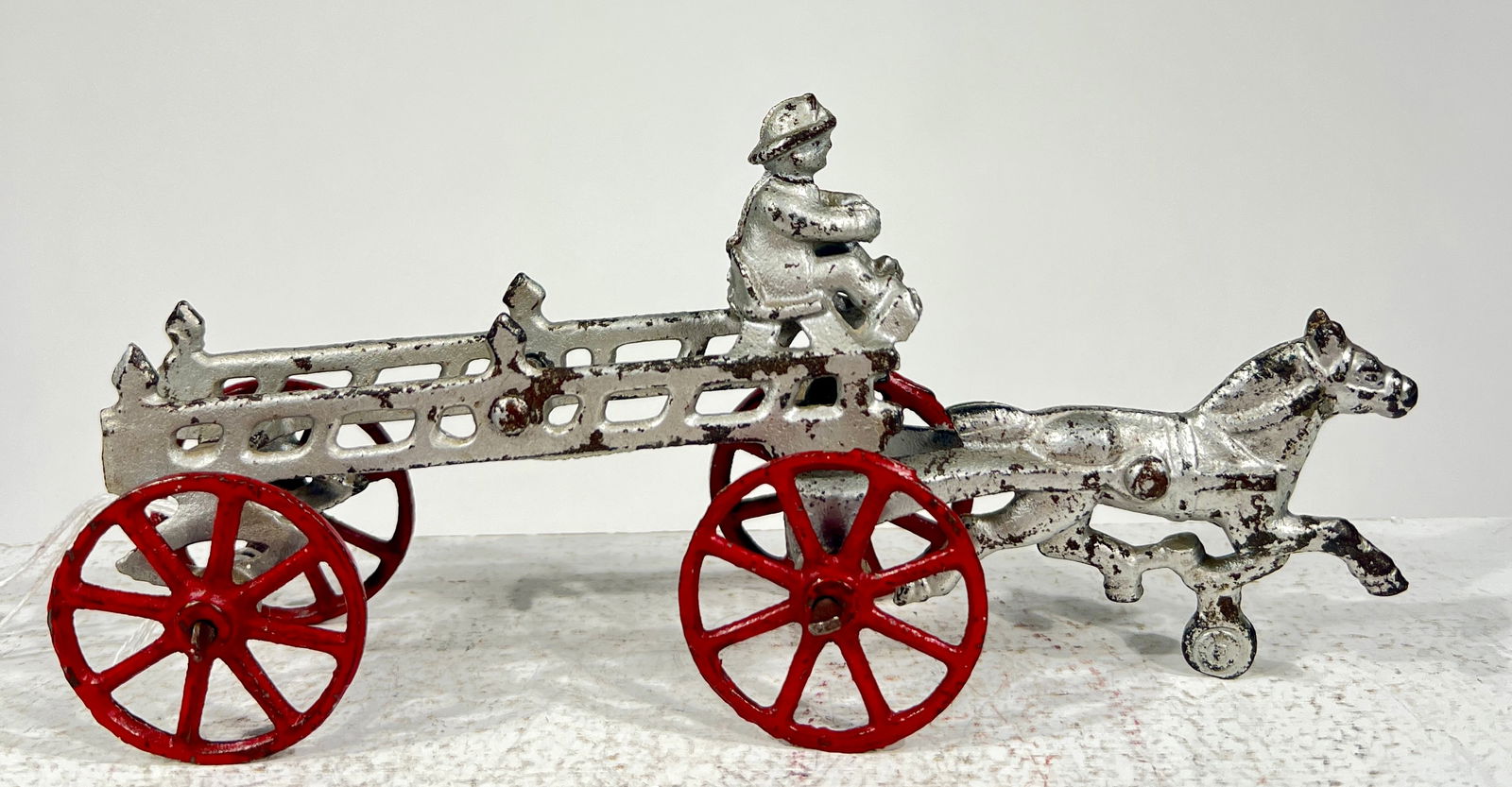 Small Cast iron Hook and Ladder (1 of 2)