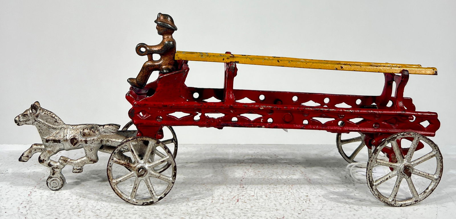 Single Horse Hook and Ladder Cast Iron Toy (1 of 3)
