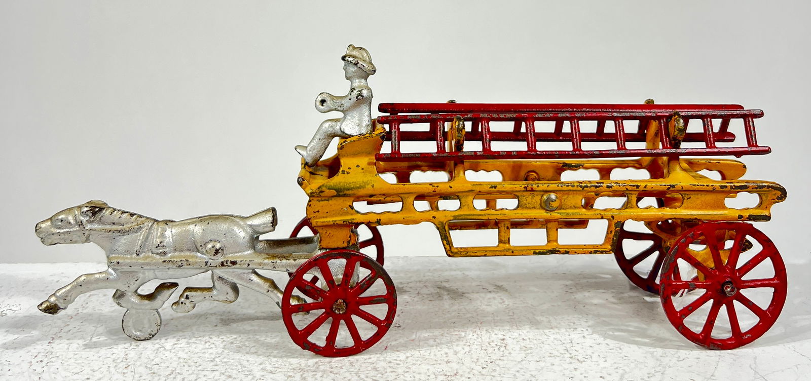Single Horse Hook and Ladder Cast Iron Toy (1 of 3)