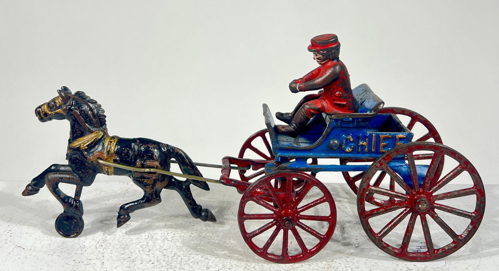 Single Horse CI. Fire chief Wagon: Hubley MFG Co. Lancaster, PA1910- 12 1/2"L x 5 1/2"T x 3"D The Olshefski Collection
