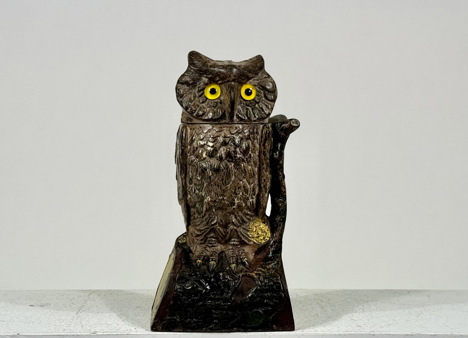 Owl Turns Head Bank (1 of 3)