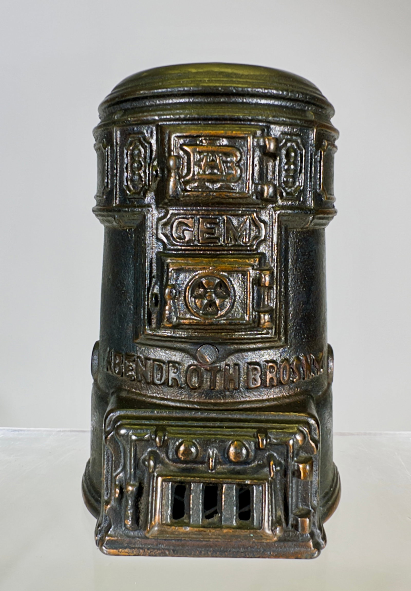 Gem Abendroth Bros. Stove - Cast Iron Still Bank (1 of 2)