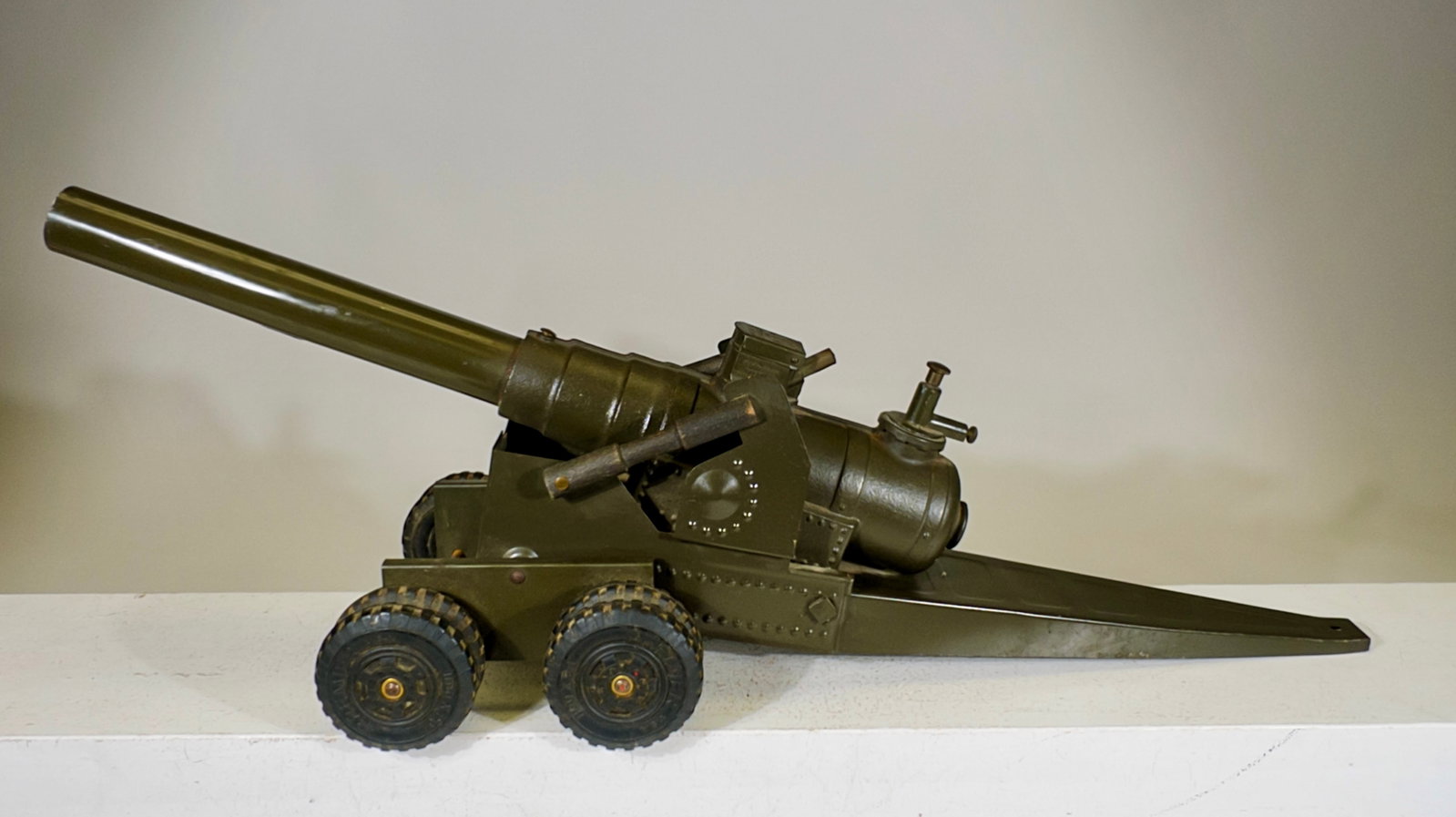 Big Bang Cannon - Cast Iron and Tin (1 of 3)
