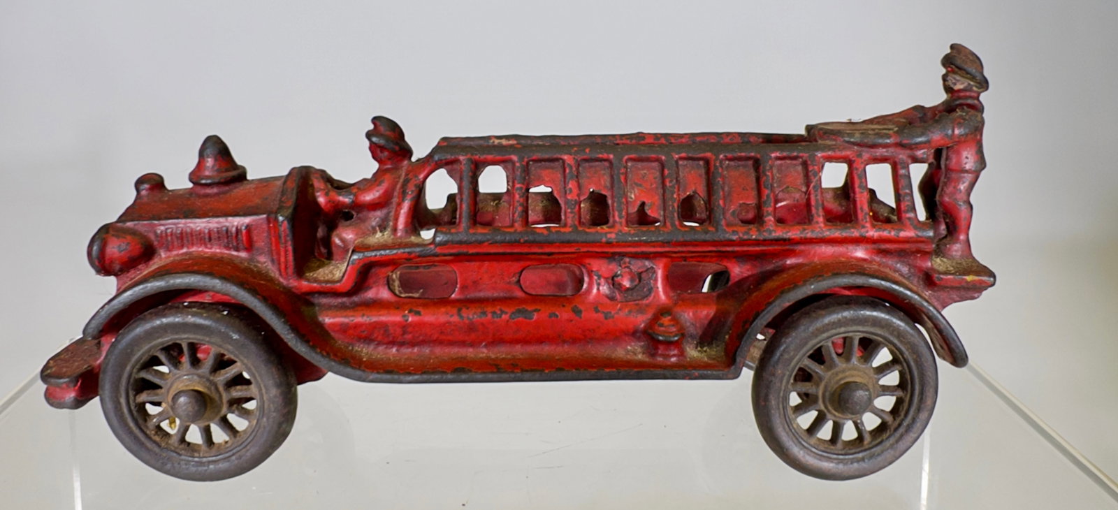 Cast Iron Hook & Ladder (1 of 2)