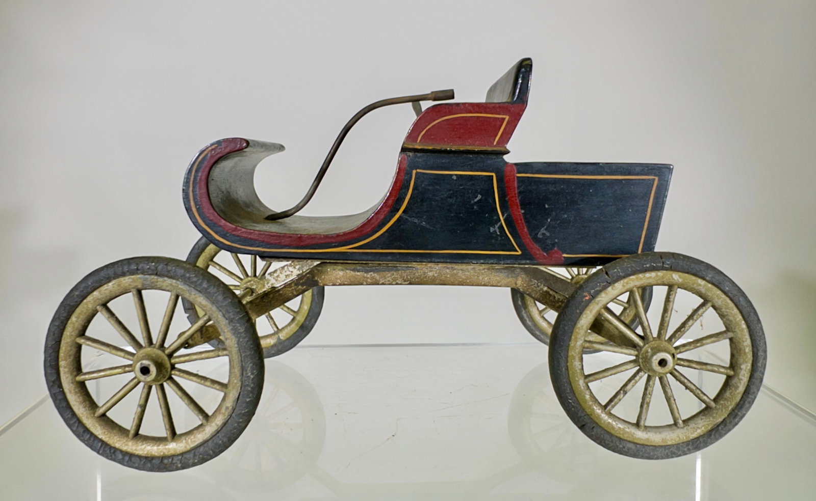 Early Runabout Wooden Model (1 of 2)