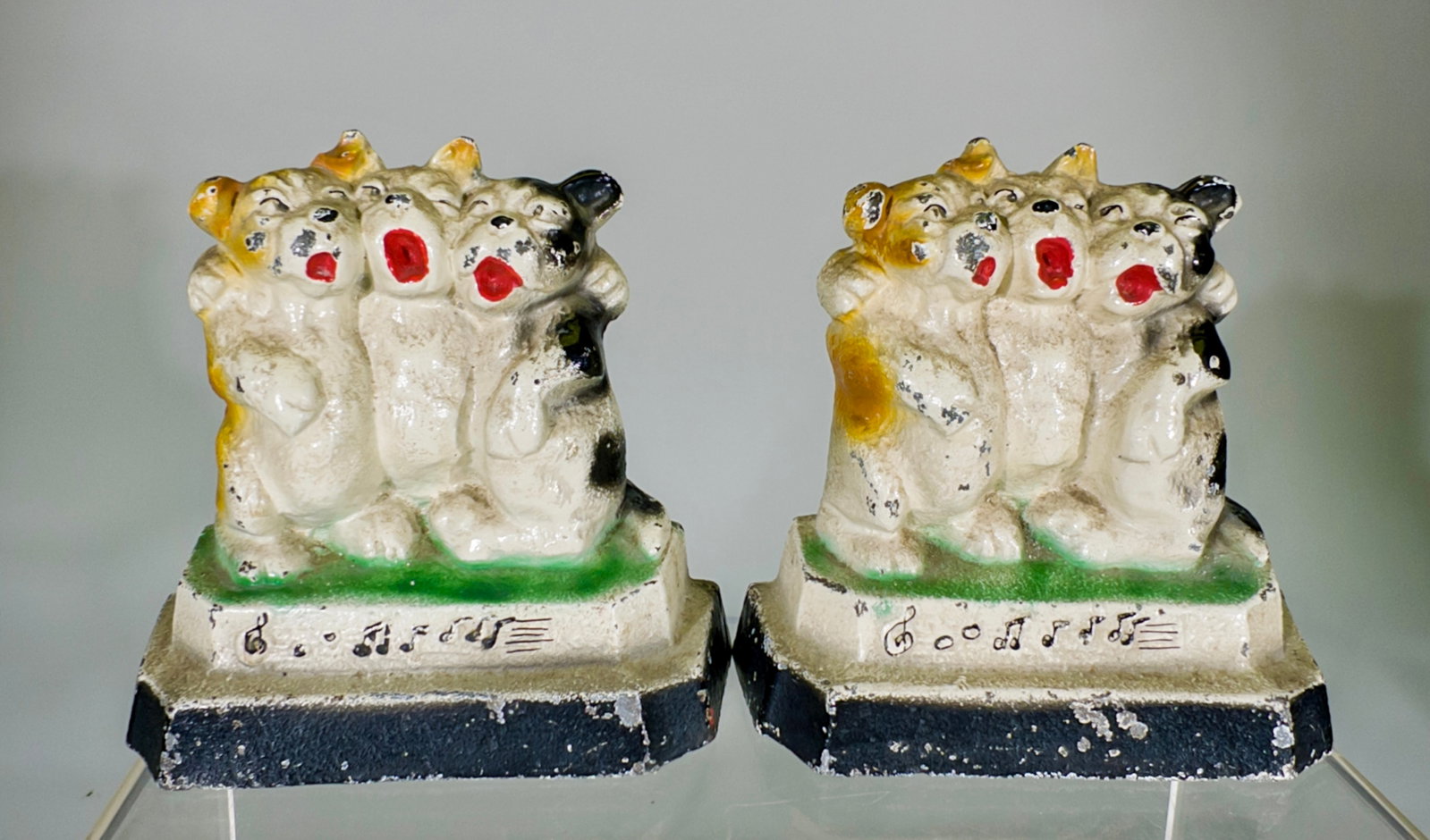 Singing Dog Bookends - Cast Iron (1 of 2)