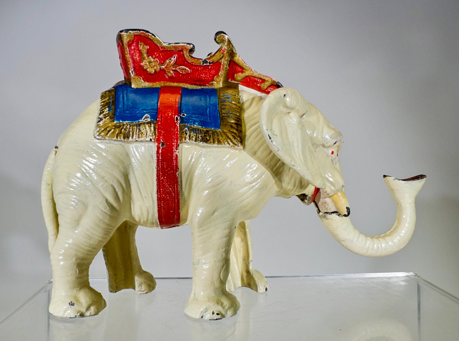 Elephant with Howdah Bank (1 of 2)