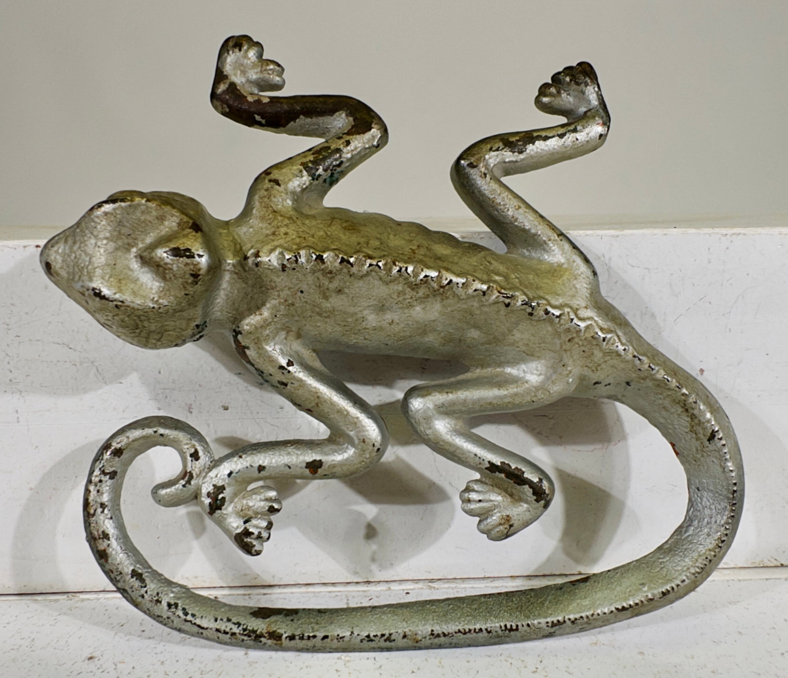 Cast Iron Lizard - Scarce (1 of 2)