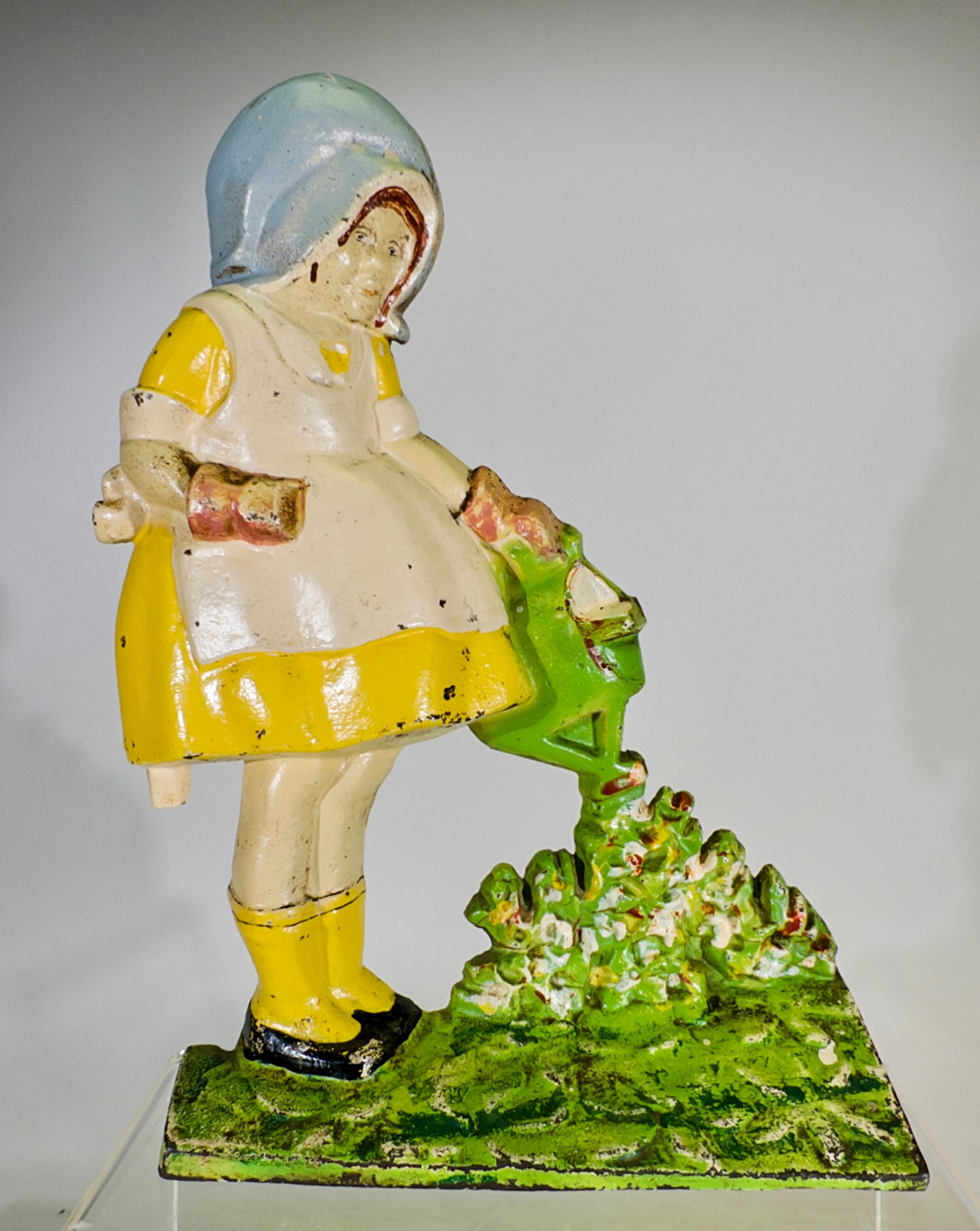Dutch Girl Doorstop: Made by LittCo. Products - American 1930's - 12 1/4"T x 8 3/8"W