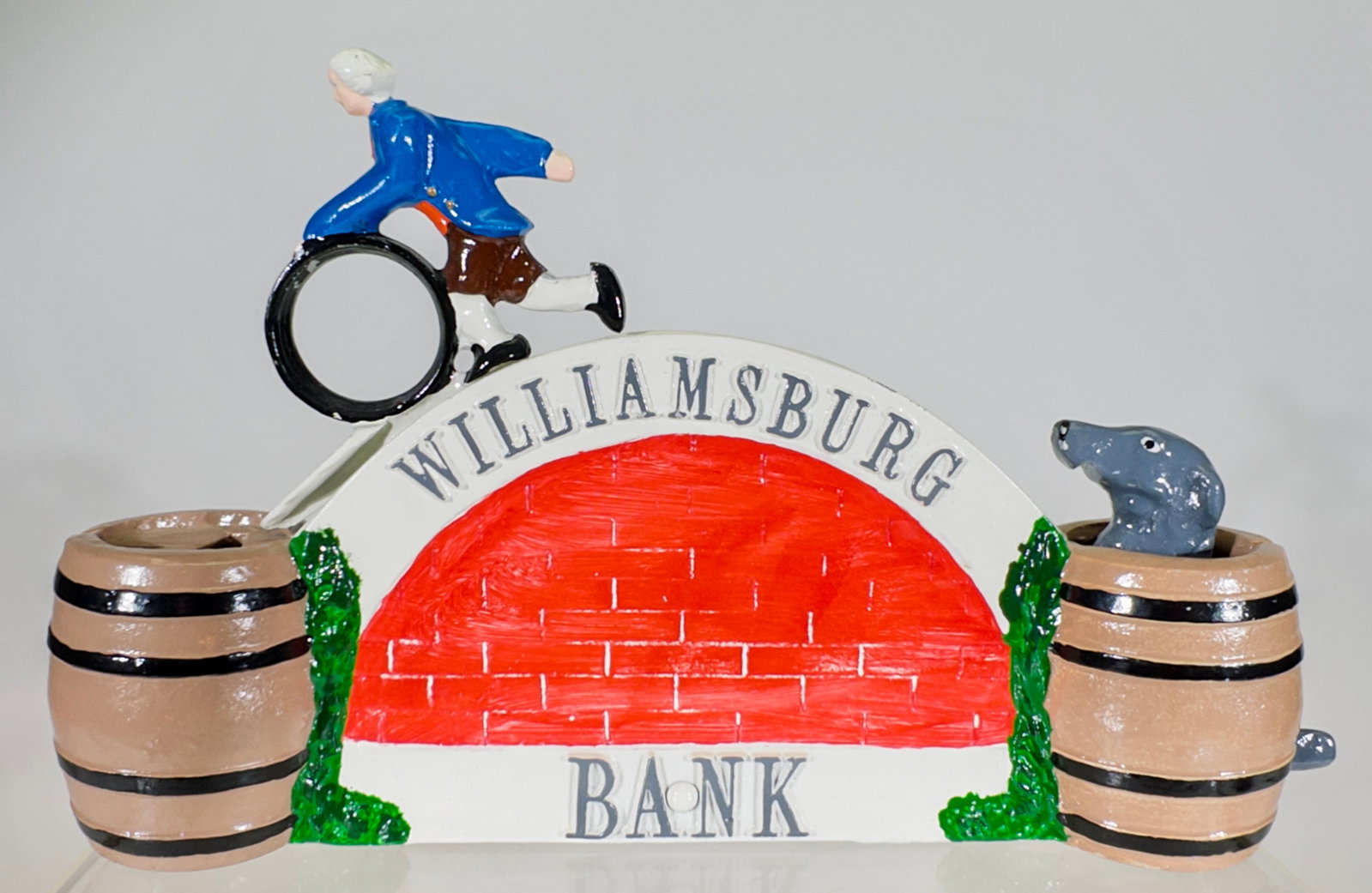 Williamsburg Bank: Made by Charles Reynolds - Virginia 1991 - 6 1/4"T x 11"L