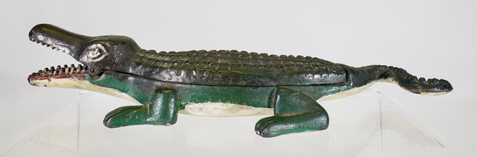 Alligator Nutcracker - Cast Iron (1 of 2)