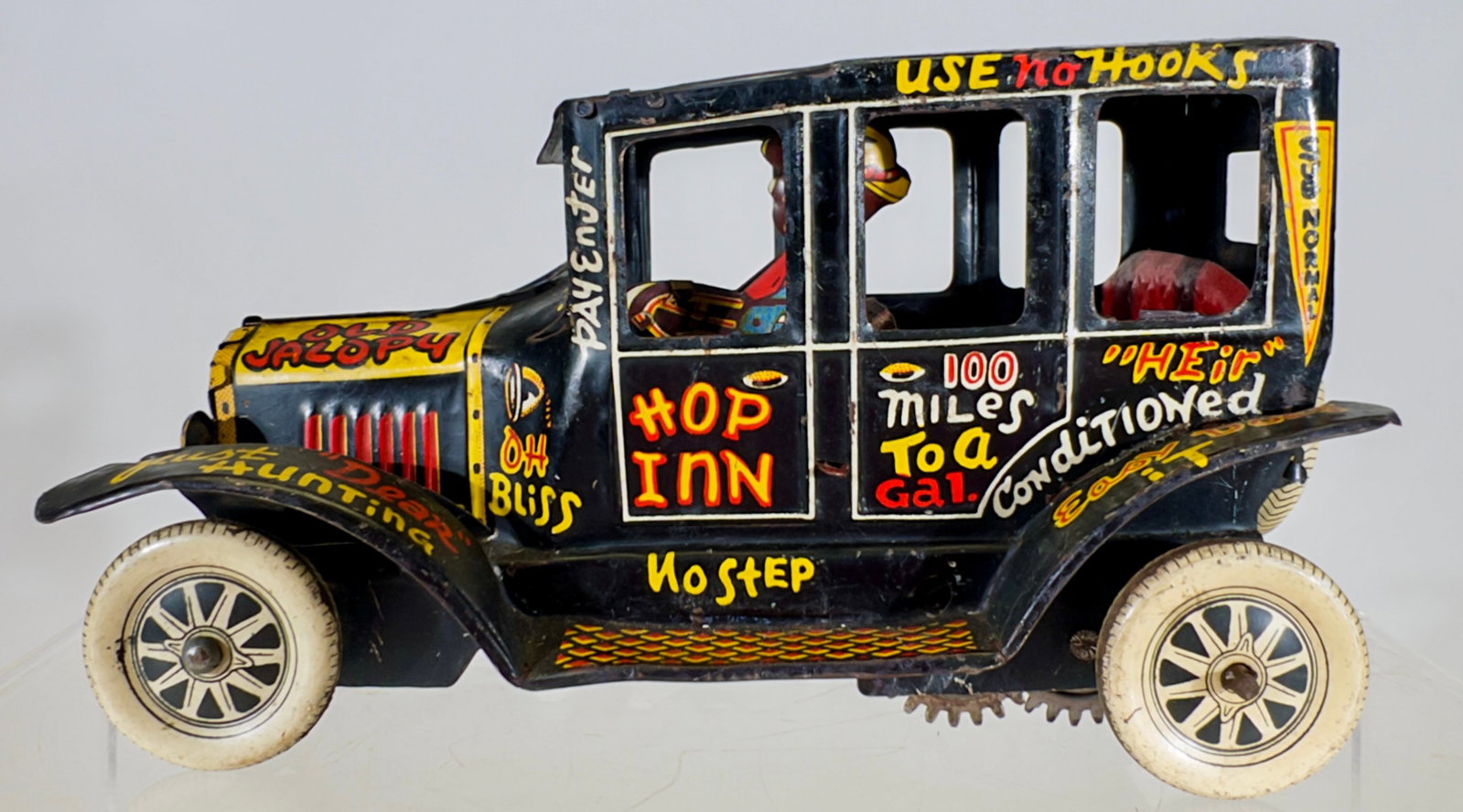 Old Jalopy Windup Car (1 of 3)
