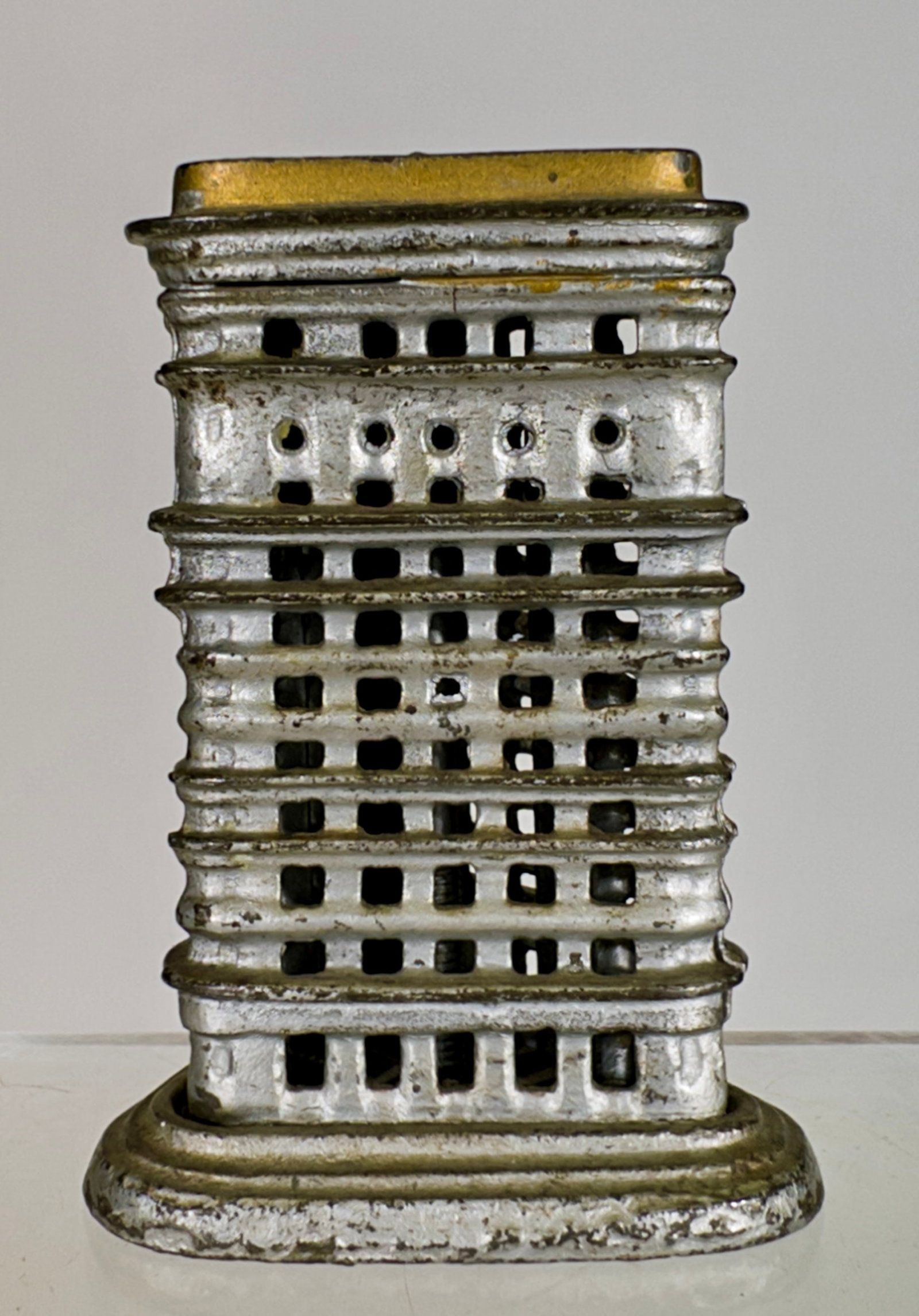 Flat Iron Building - Smallest: Kenton Hardware - Kenton, OH. 1915 - 3 1/4"T - Clayton Luther Collection