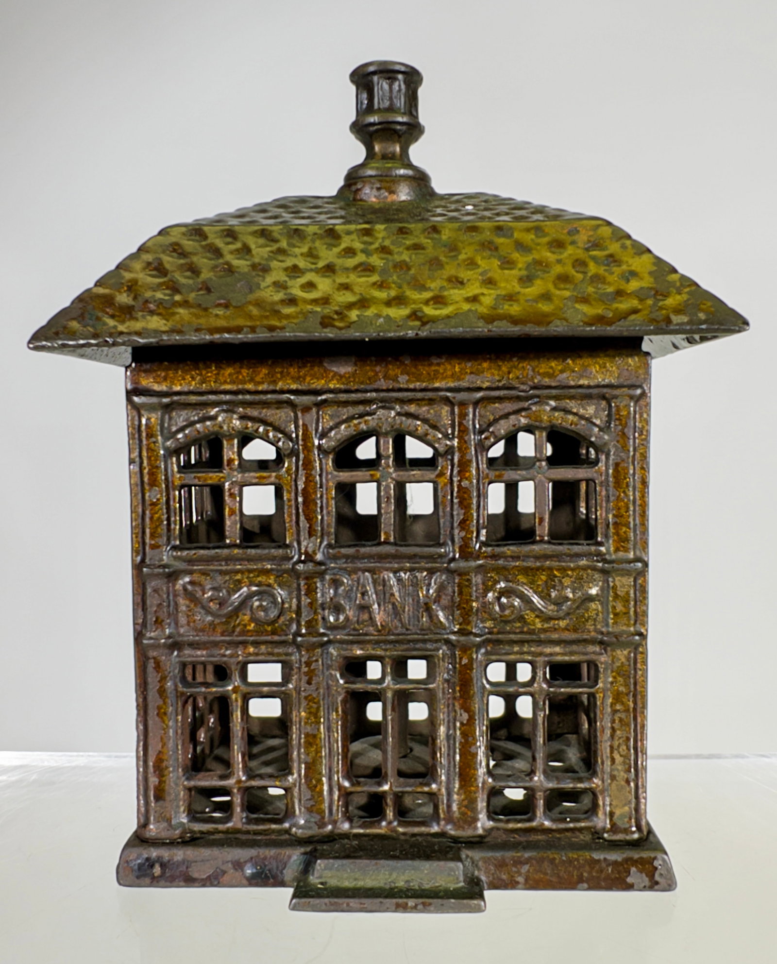 Finial Bank (1 of 2)