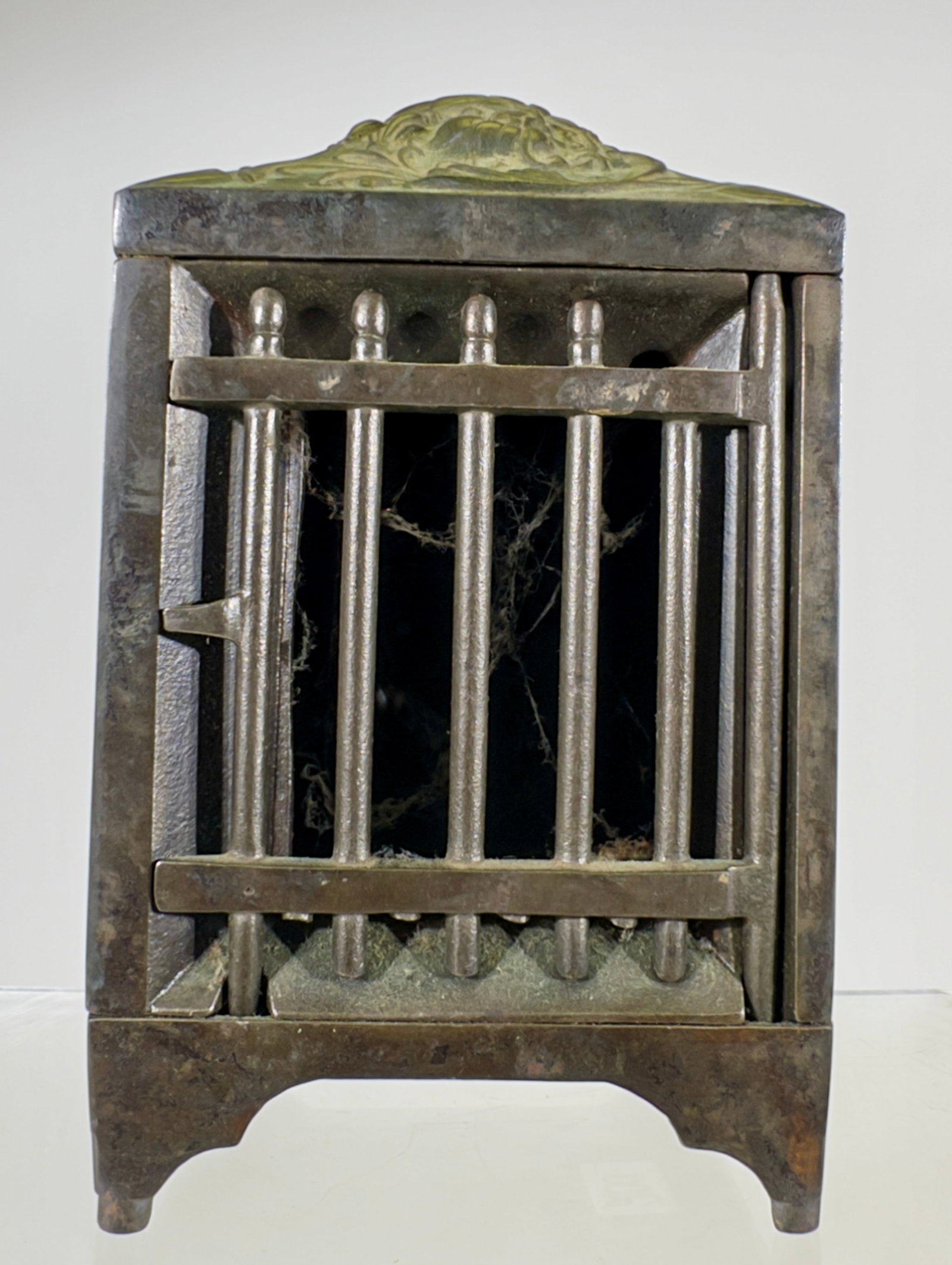Jewel Safe with Grill - Cast Iron: Kenton Hardware - Kenton, OH. 1900 - 7 3/8"T