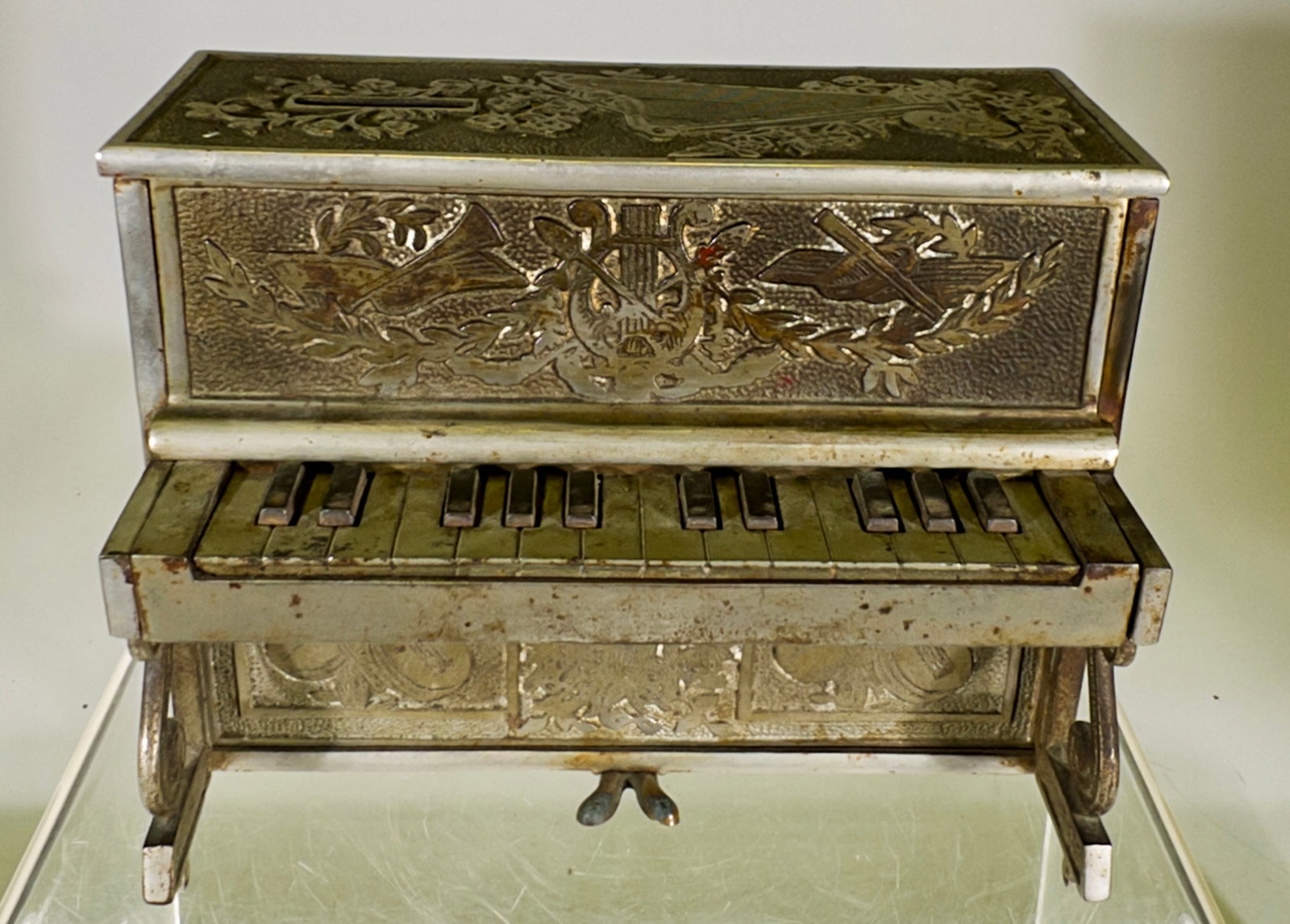 Piano Bank Cast Iron - Large (1 of 3)