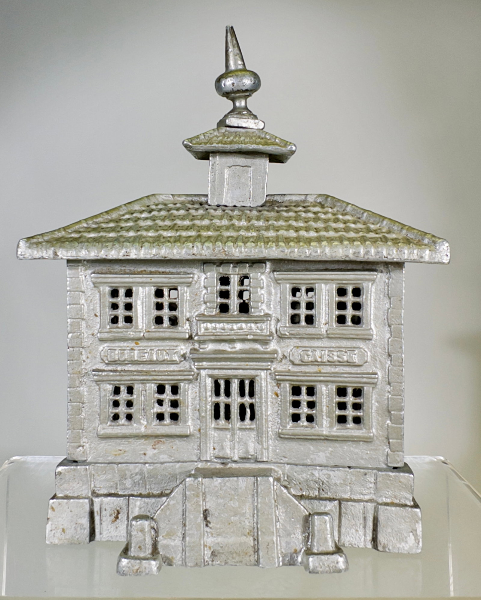 Bureaux Caisse - Aluminum (1 of 2)