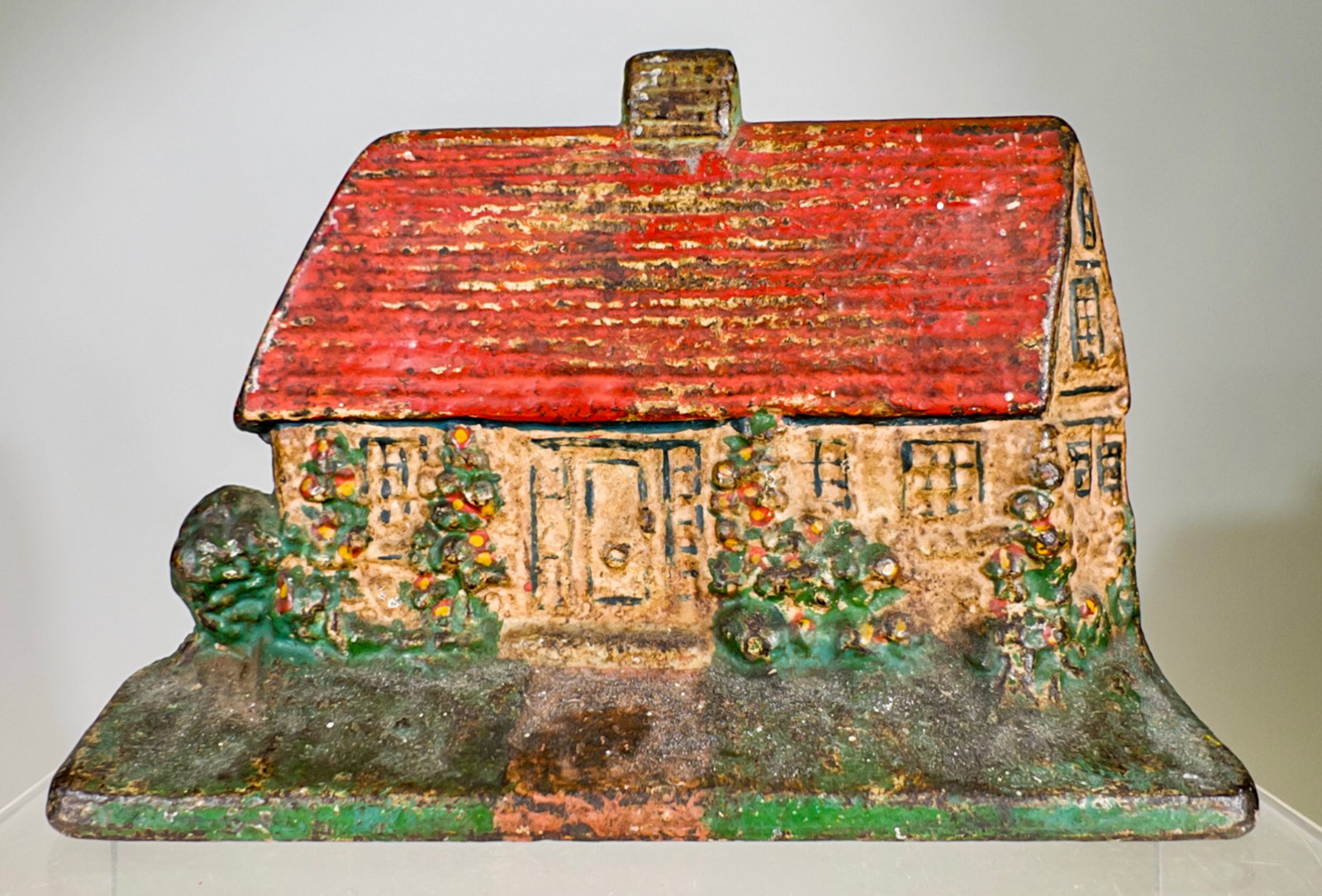 Cottage Doorstop: Albany Foundry - American 1930 - 8 3/4"W x 5 3/4"T