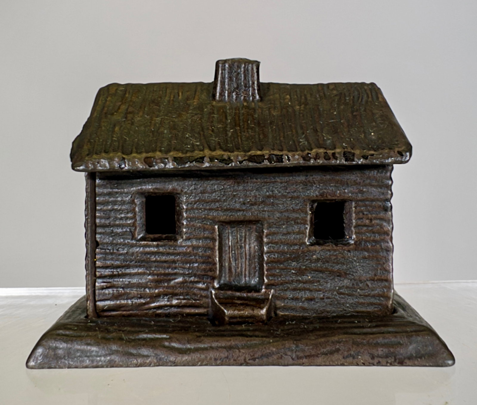 Log Cabin - Center Chimney (1 of 2)