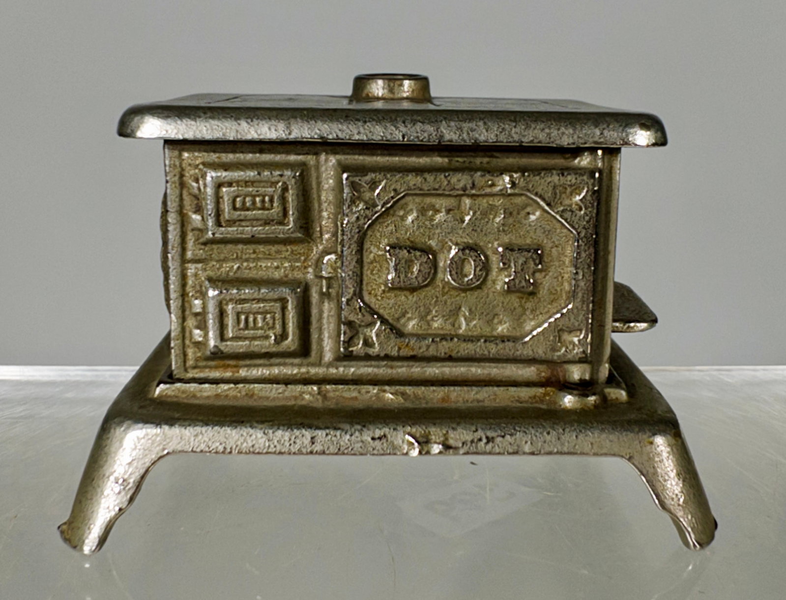 Dot Cast Iron Stove Bank - Scarce (1 of 2)