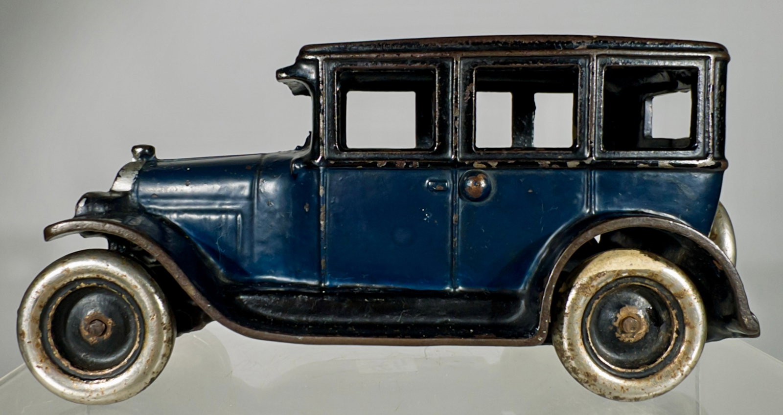 Cast Iron Chevrolet (1 of 2)
