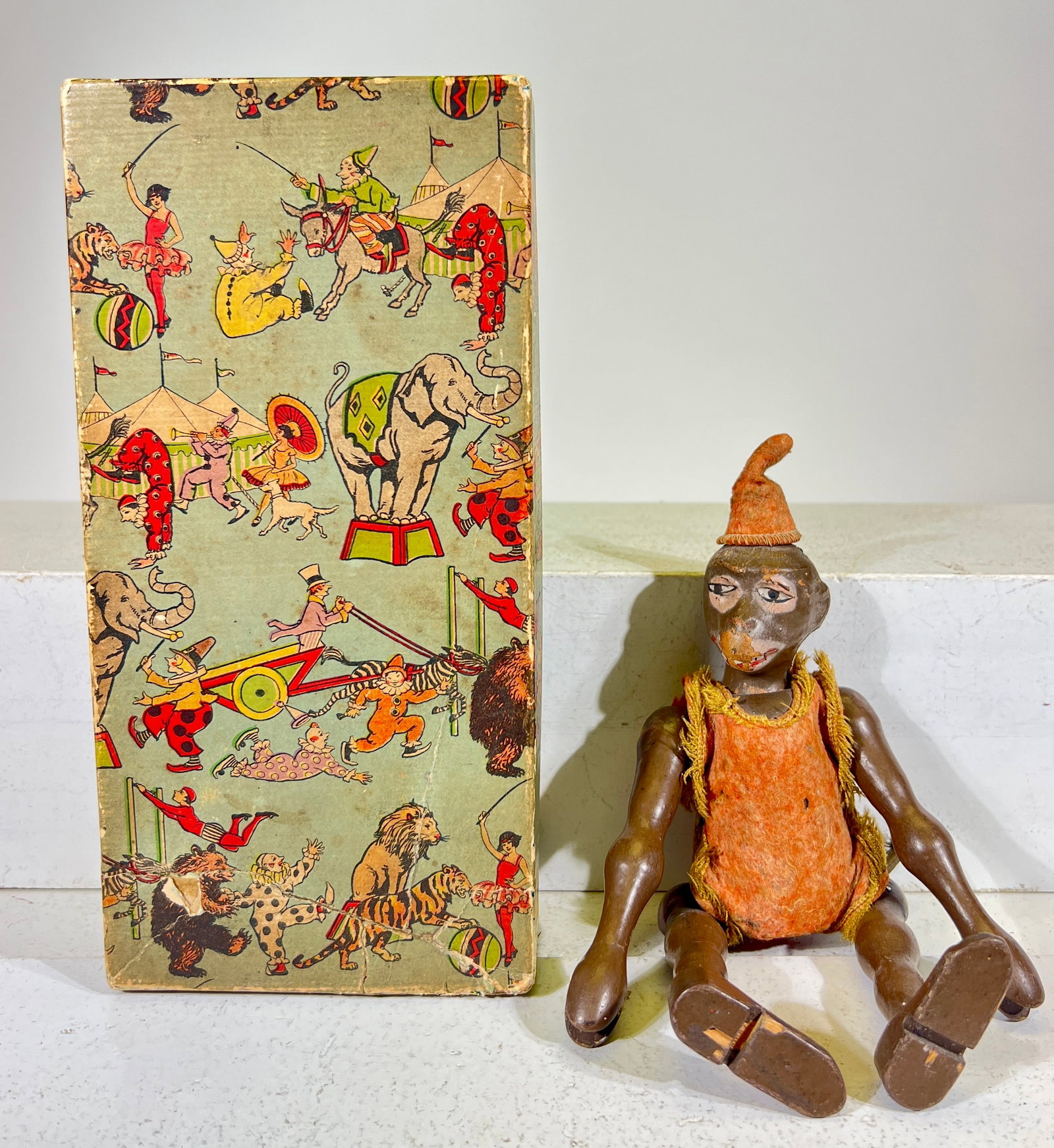 Schoenhunt Circus Monkey in Original Box (1 of 2)