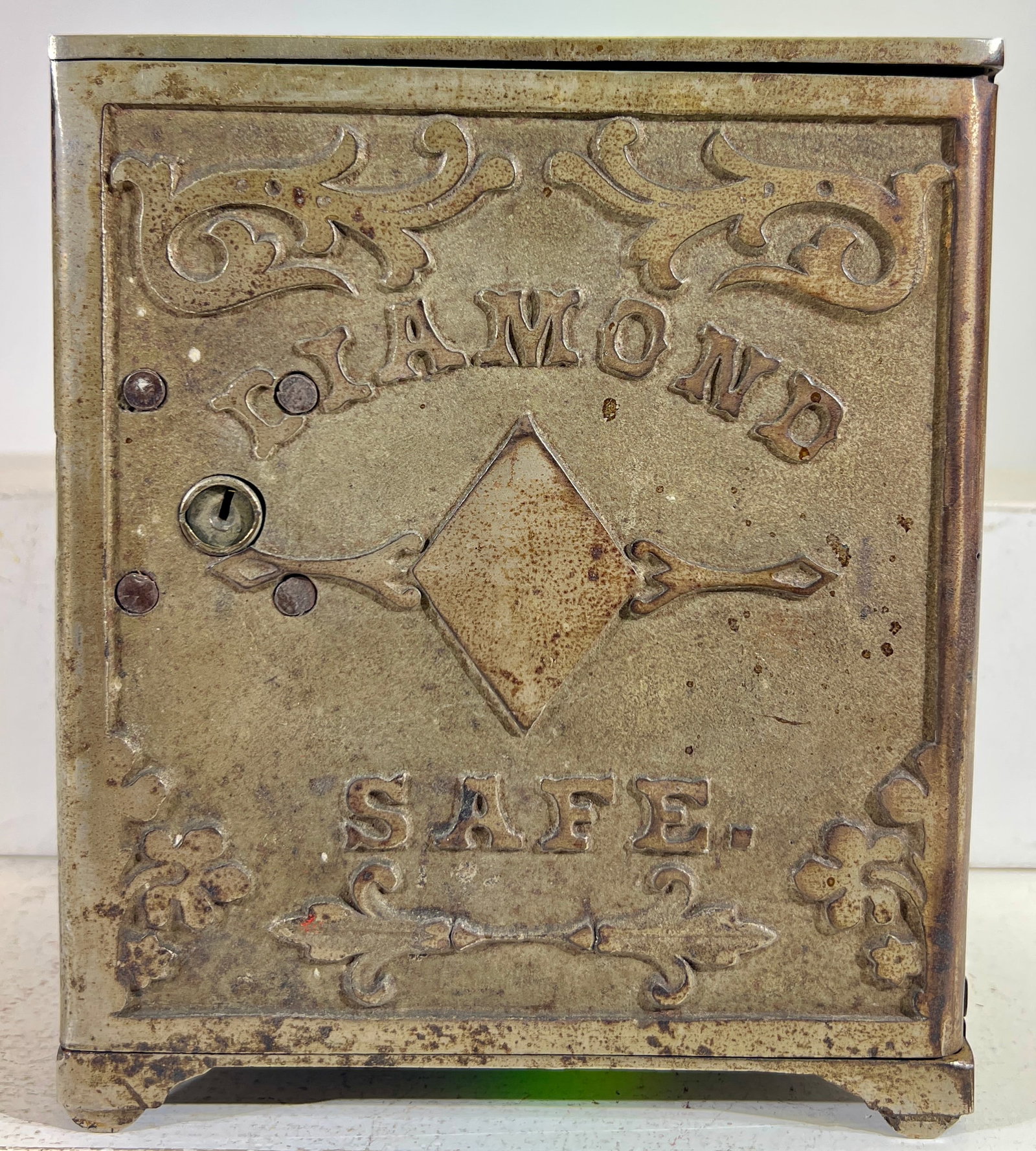 Diamond Safe - Home Safe with Handle: American 1900 - 7 1/2"T