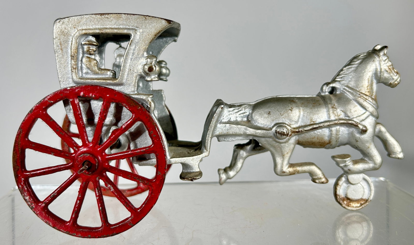Silver One Horse Hansom Cab (1 of 2)