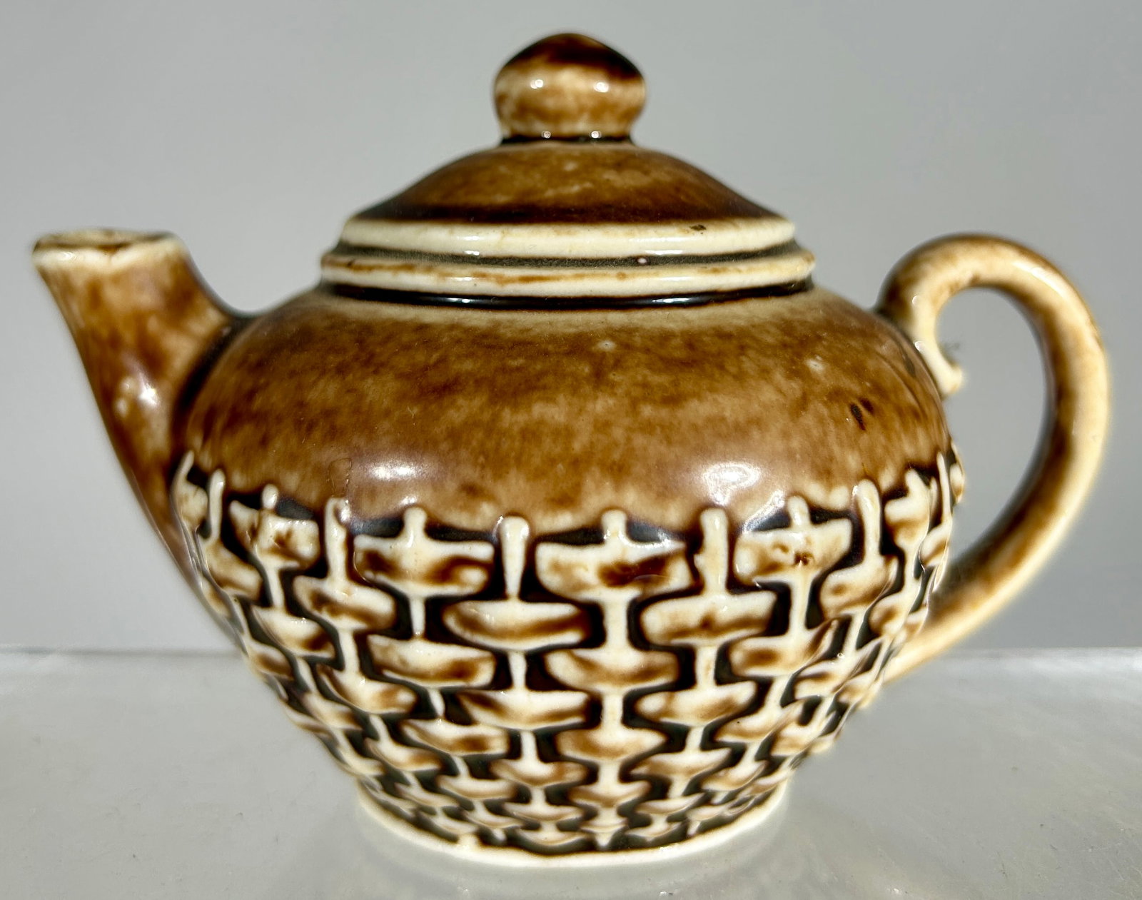 Van Dyk Teas Teapot Bank - Made of Ceramic (1 of 2)