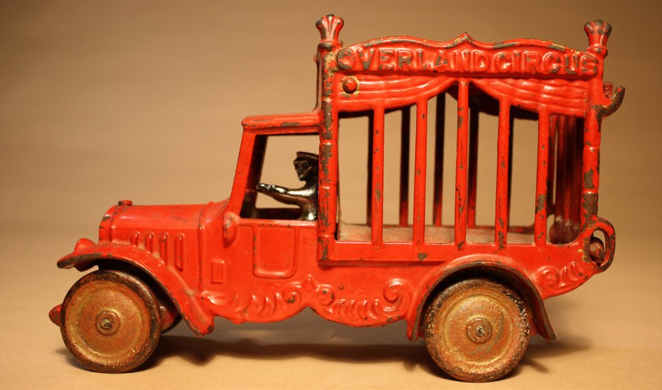 Overland Circus Ð Large Size: Kenton Hardware Kenton, Ohio Ð Circa 1930 The scarce and attractive large 9Ó version of the toy. Material: Cast Iron and Sheet Steel