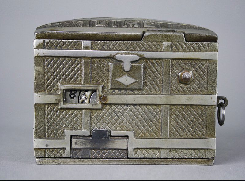Dime Registering Trunk (1 of 1)