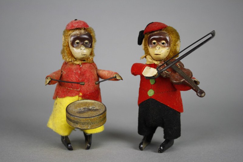 Monkey Violinist and Monkey Drummer (1 of 1)