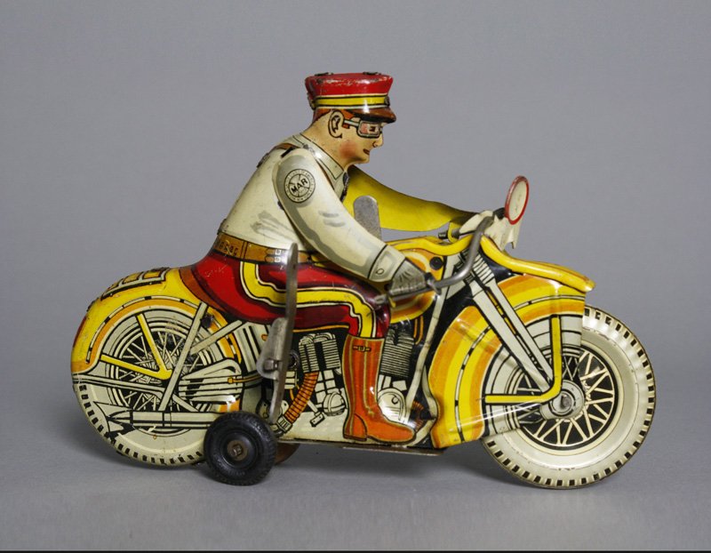 Motorcycle Cop (1 of 1)