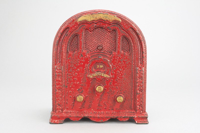 Crosley Radio – Large: Kenton Hardware Kenton, Ohio - Circa 1932 Material: Cast Iron and Sheet Tin