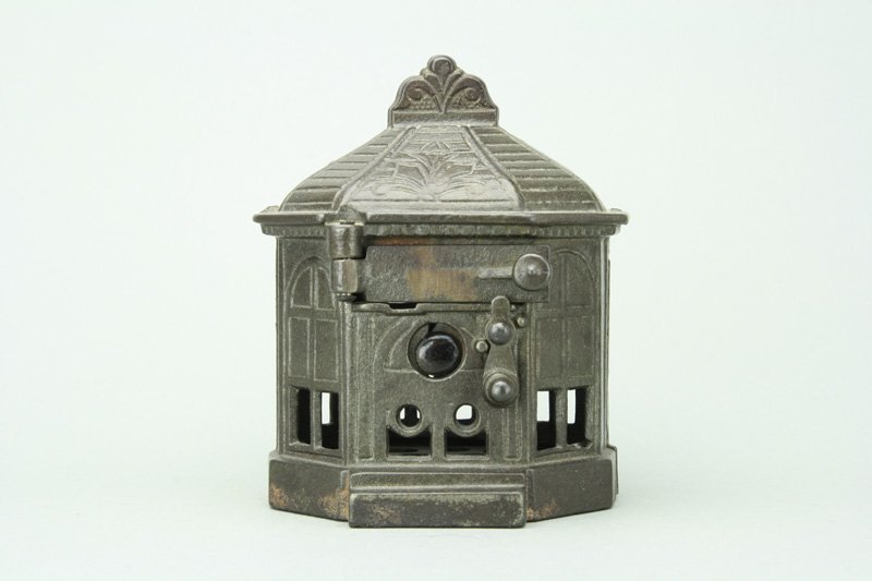 Snap It: H. L. Judd Mfg. Company Wallingford, Connecticut - Circa 1880 Material: Cast Iron