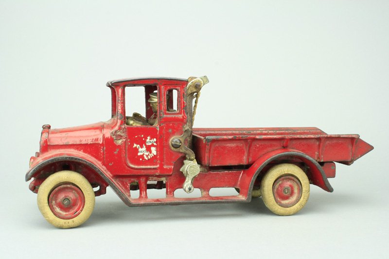 International Harvester Truck: Arcade Mfg. Co. Illinois - Circa 1932 - 10.5” Long Material: Cast Iron