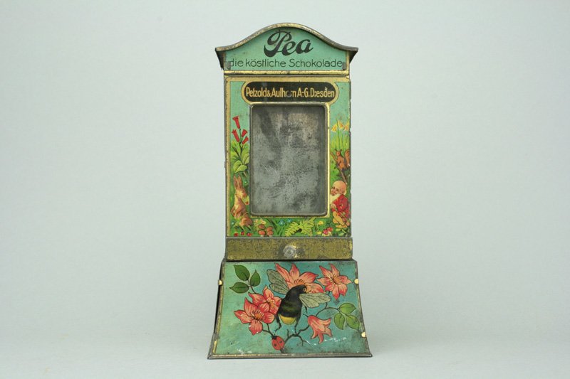 LEA Vending Bank Gnome and Insect Design (1 of 1)