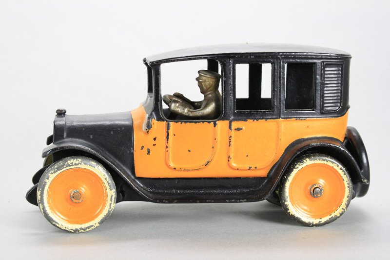 Yellow Cab Cast Iron: Arcade Mfg. Co. Illinois - Circa 1925 - 9” Long Material: Cast Iron