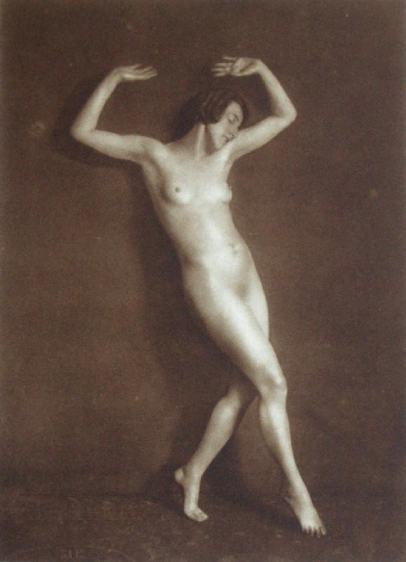 Rheinlander Nude by Nini and Carry Heiss, Frankfurt: Rheinlander Nude by Nini and Carry Heiss, Frankfurt. Photogravure from Natur und Kultur Das Weiss. 1925. 8.125 x 5.875 in.