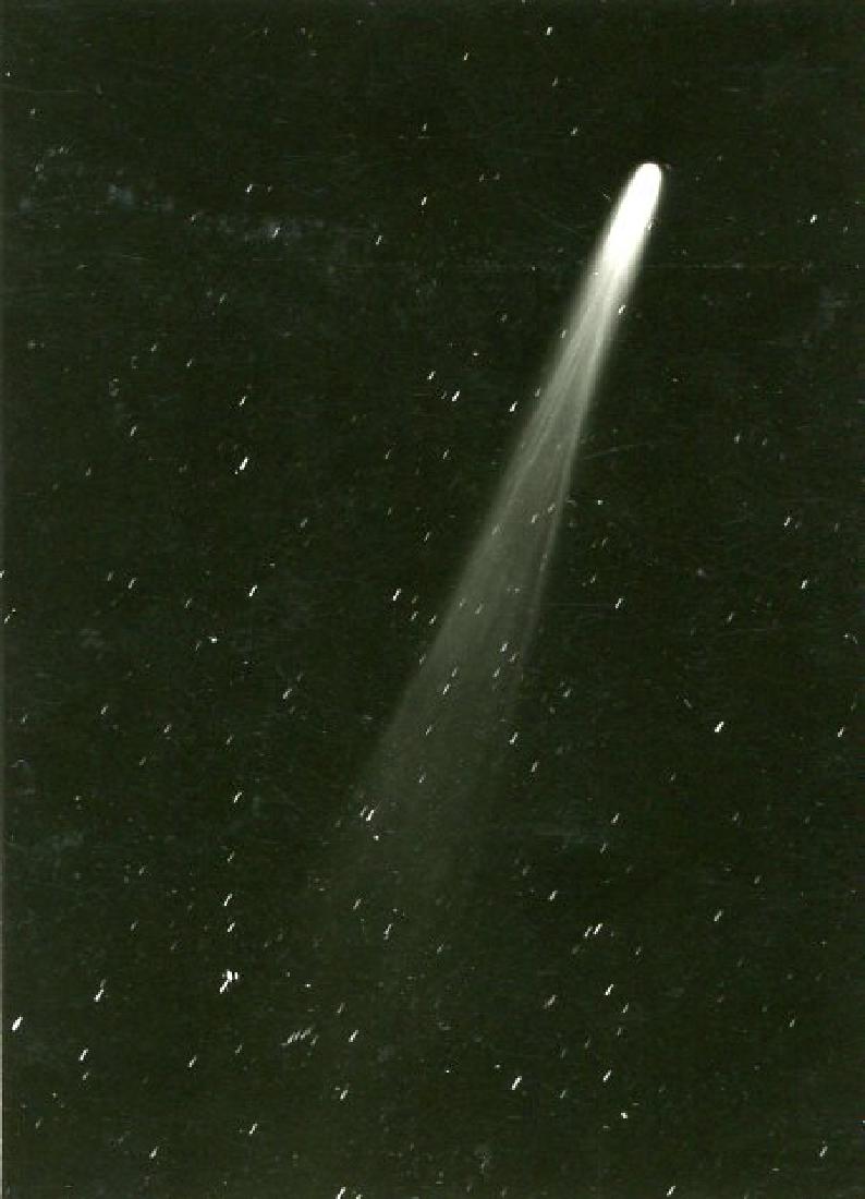 Hallley's Comet, May 6, 1910: Hallley's Comet, May 6, 1910 by Lick Observatory. Real photo postcard back. 4.25 x 3 in. 10.75 x 7.75 cm