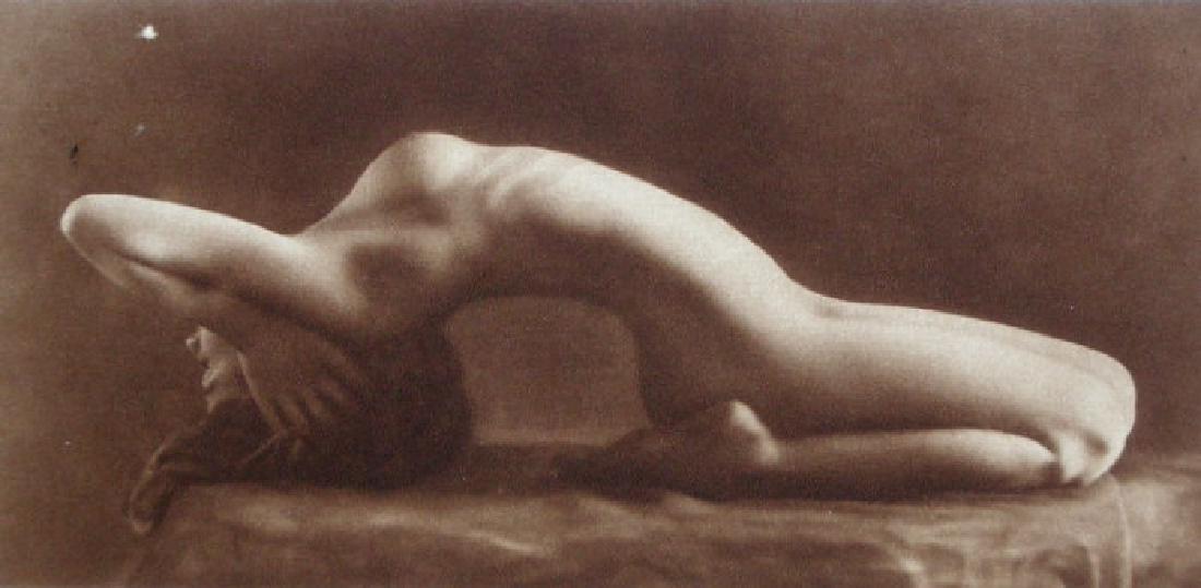 Czech nude by Frantisek Drtikol, Prague: Czech nude by Frantisek Drtikol, Prague. Photogravure from Natur und Kultur Das Weiss. 1925. Minor glue marks on back. Small spot and scuff top left. 4.125 x 8.375 in.