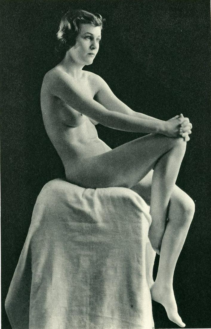 Nude by Ralph Sommer. C1937: Nude by Ralph Sommer. C1937. Sheet fed gravure from Hghlights and Shadows. 8.5 x 5.5 in. Reverse: Nude by Tracy Webb. 6 x 7.5 in