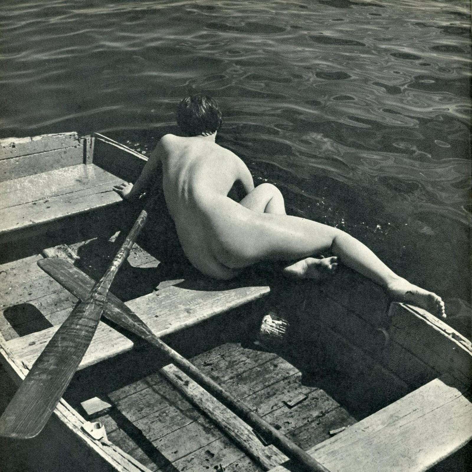 Nude by Andre de Dienes. C1956: Nude by Andre de Dienes. C1956. American-Hungarian photographer famous for nude photography and photographs of a young Marilyn Monroe. Photogravure from The Nude. 8.25 x 8.25 in. Rev: 7.25 x 7.25 in.